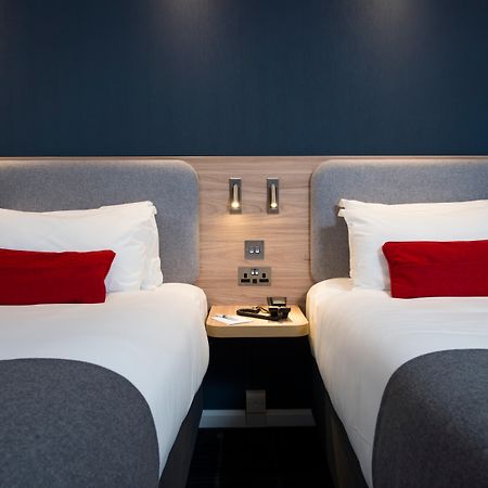 Holiday Inn Express Bath By Ihg Eksteriør billede