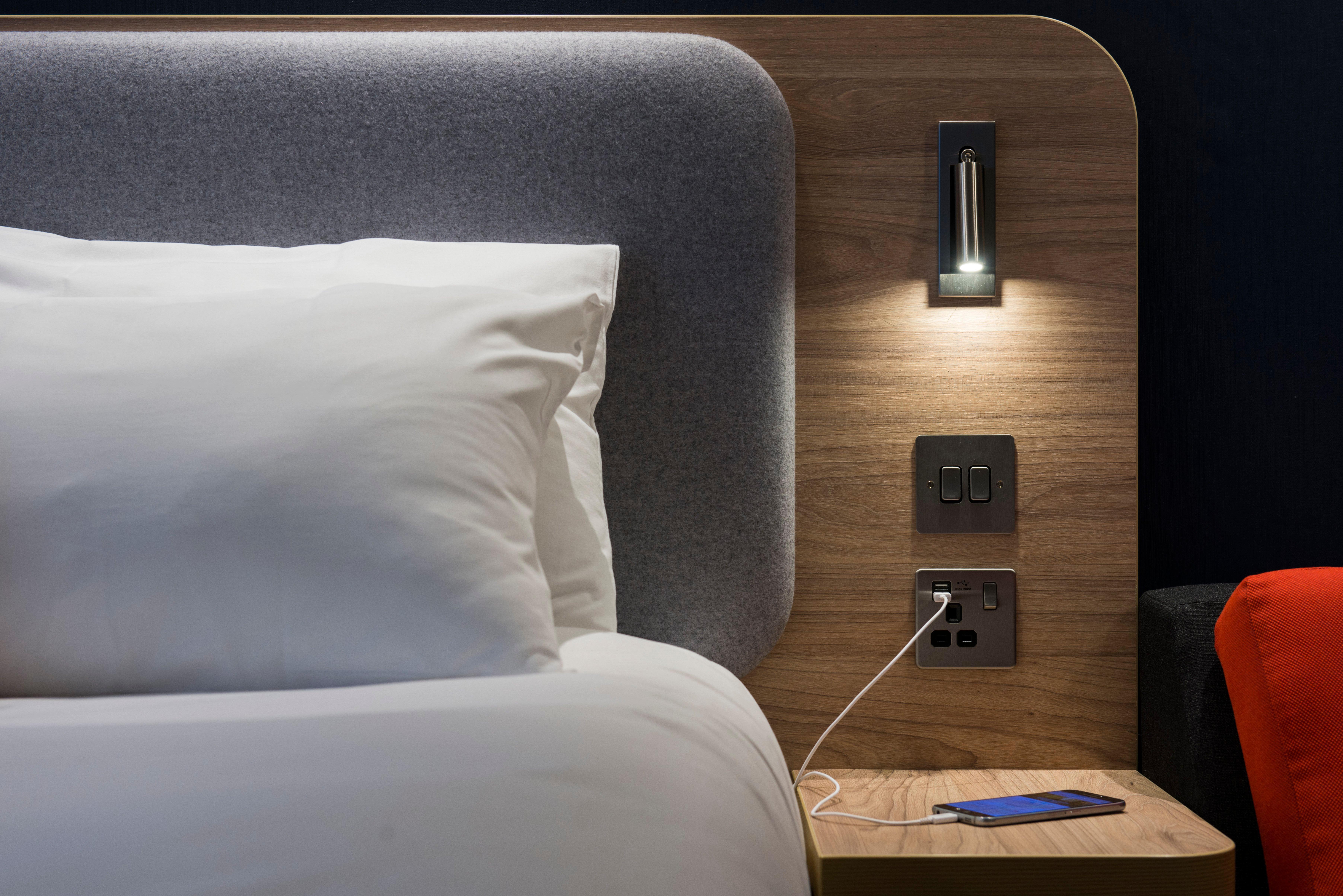 Holiday Inn Express Bath By Ihg Eksteriør billede
