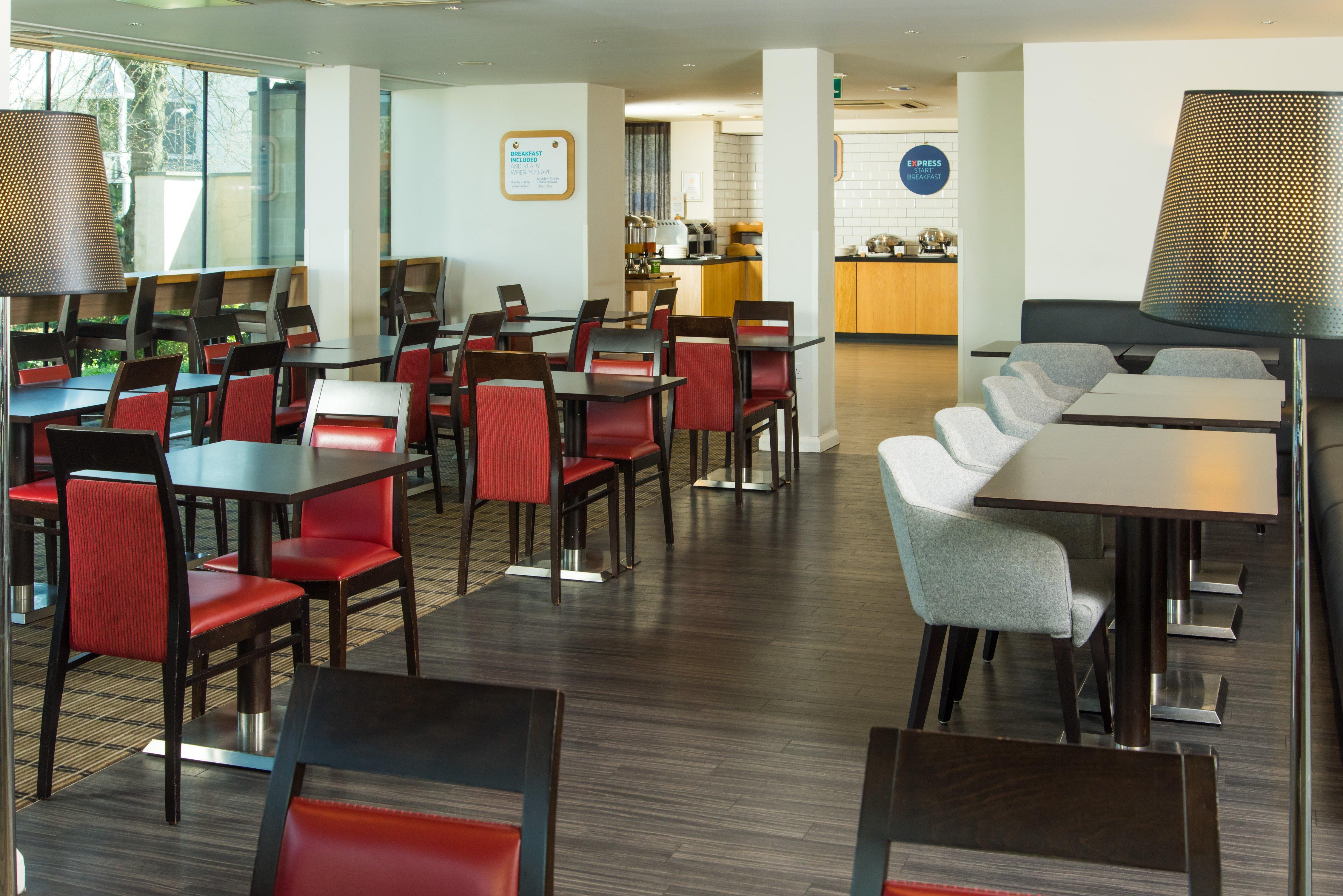 Holiday Inn Express Bath By Ihg Eksteriør billede