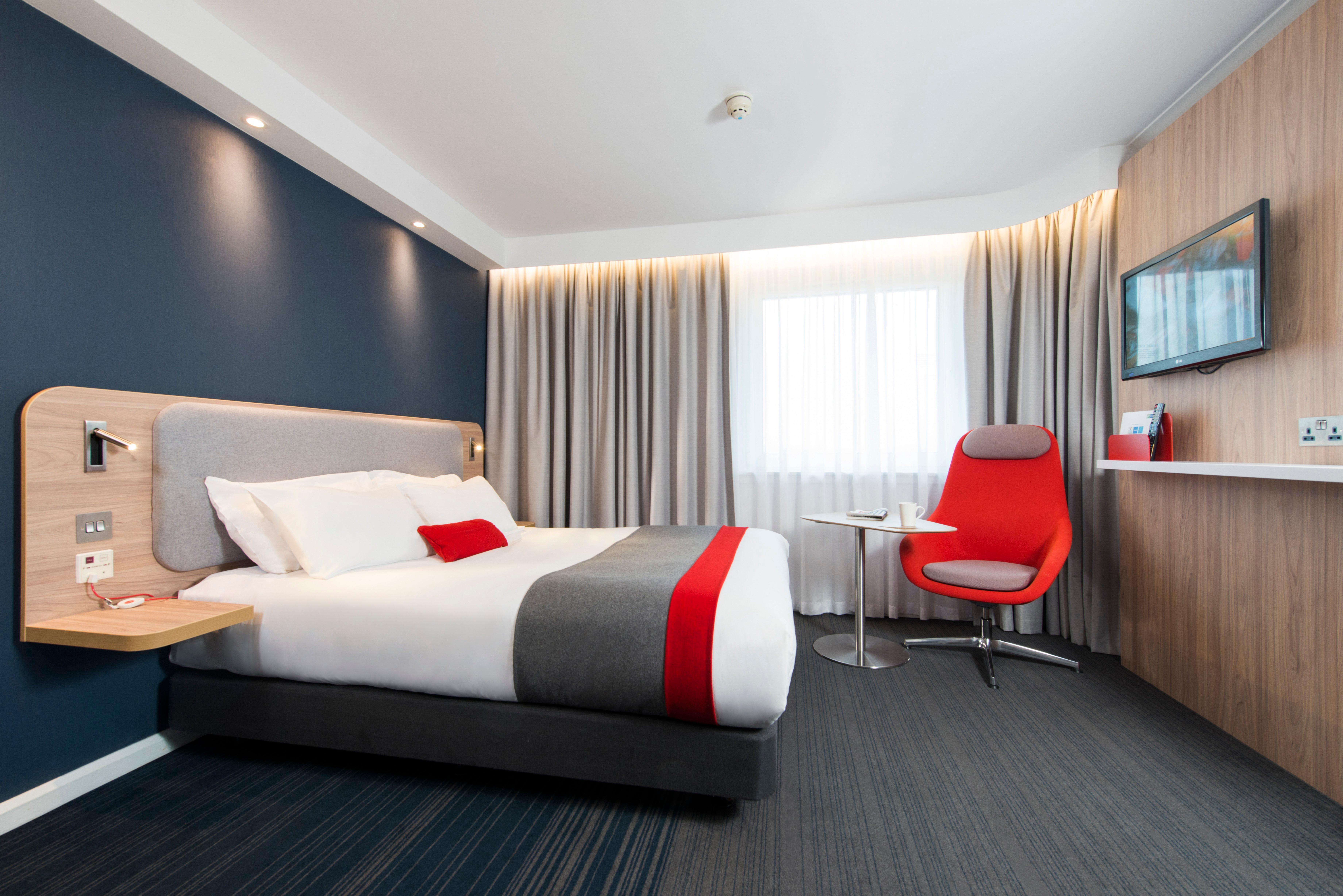 Holiday Inn Express Bath By Ihg Eksteriør billede