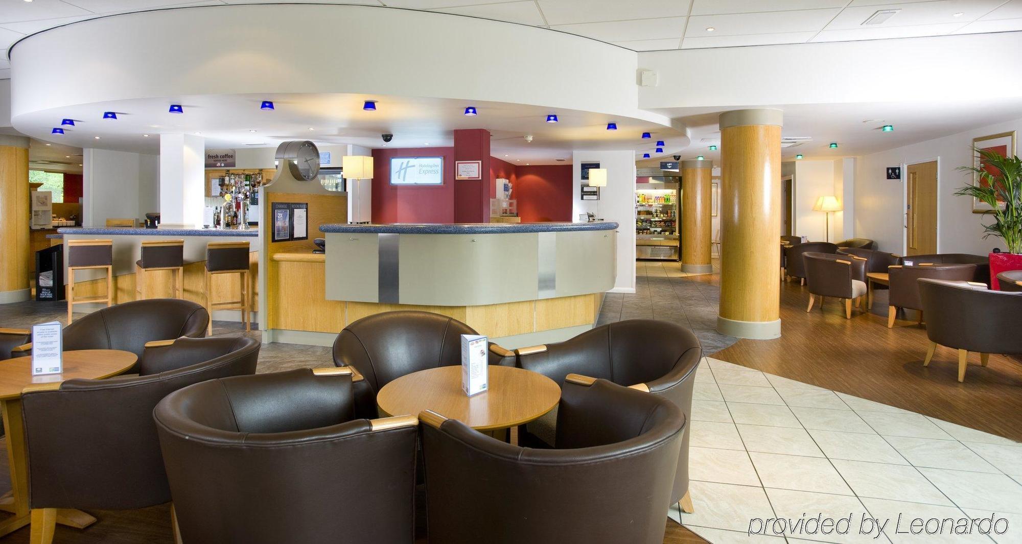 Holiday Inn Express Bath By Ihg Restaurant billede