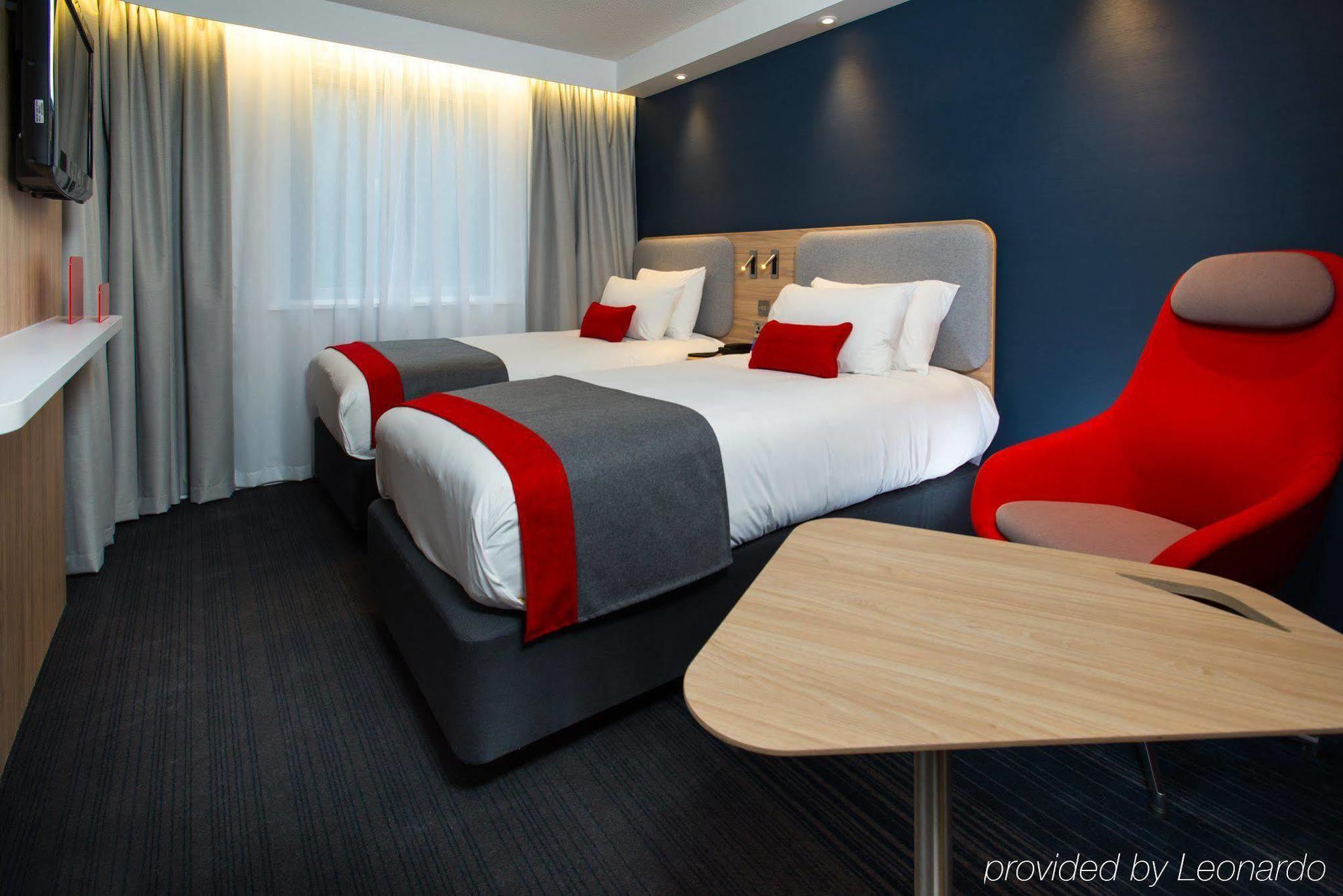 Holiday Inn Express Bath By Ihg Eksteriør billede